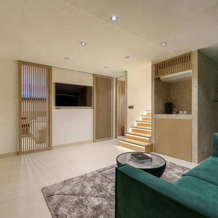 Townhouse in Altos de Puente Romano, Marbella Golden Mile | Image 7
