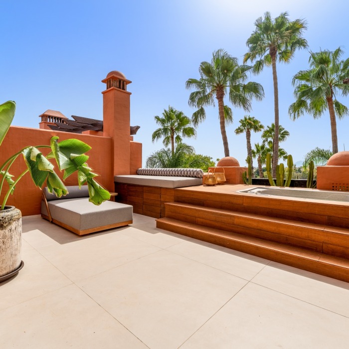 Townhouse in Altos de Puente Romano, Marbella Golden Mile | Image 29