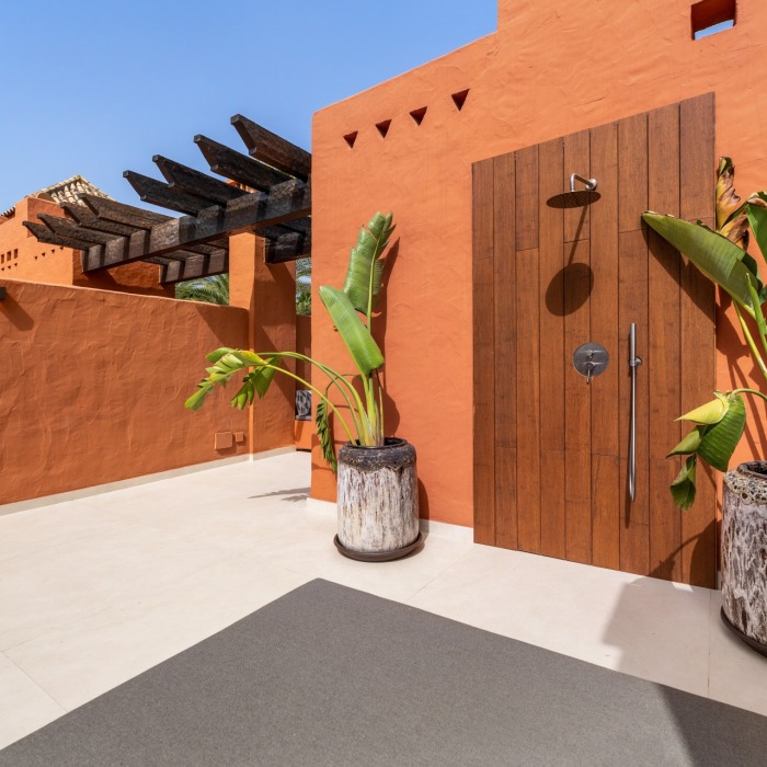Townhouse in Altos de Puente Romano, Marbella Golden Mile | Image 32