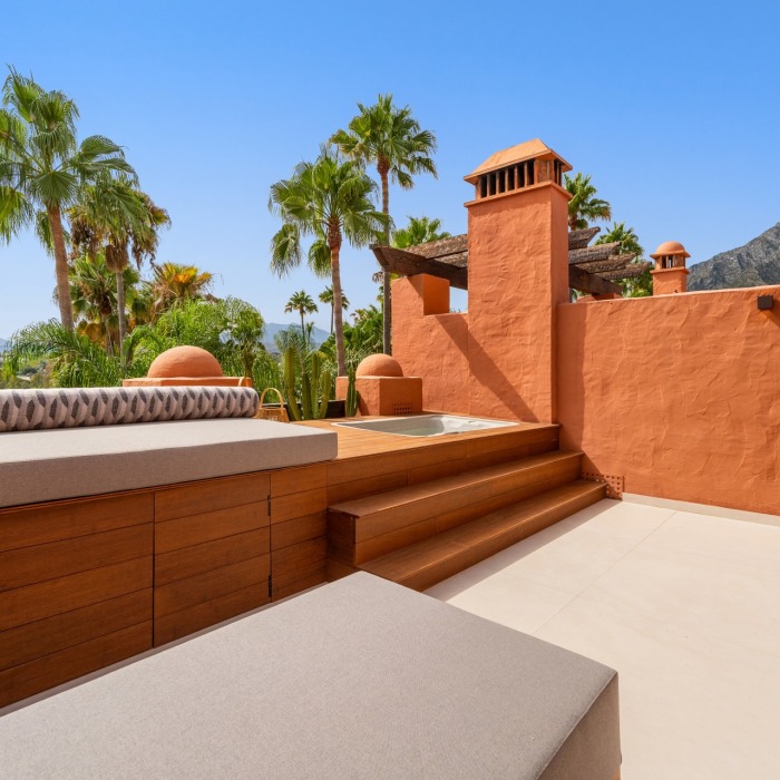 Townhouse in Altos de Puente Romano, Marbella Golden Mile | Image 33
