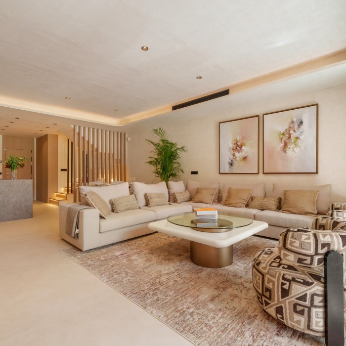 Townhouse in Altos de Puente Romano, Marbella Golden Mile | Image 3