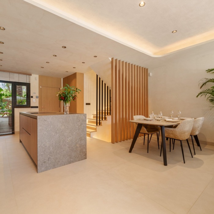 Townhouse in Altos de Puente Romano, Marbella Golden Mile | Image 4