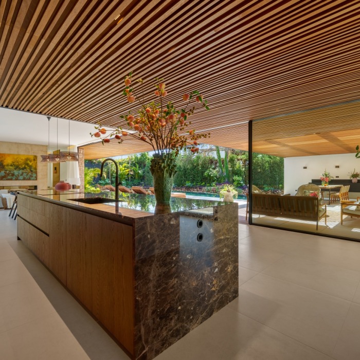 Exquisite Casa Piemonte located within the prestigious gated community of Parcelas del Golf | Image 3