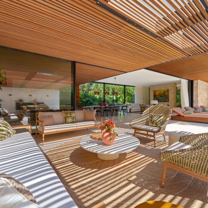 Exquisite Casa Piemonte located within the prestigious gated community of Parcelas del Golf | Image 12