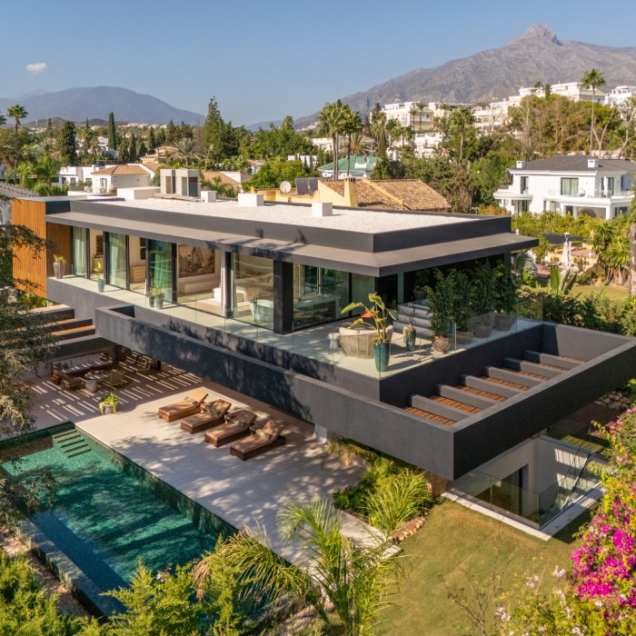 Exquisite Casa Piemonte located within the prestigious gated community of Parcelas del Golf | Image 54