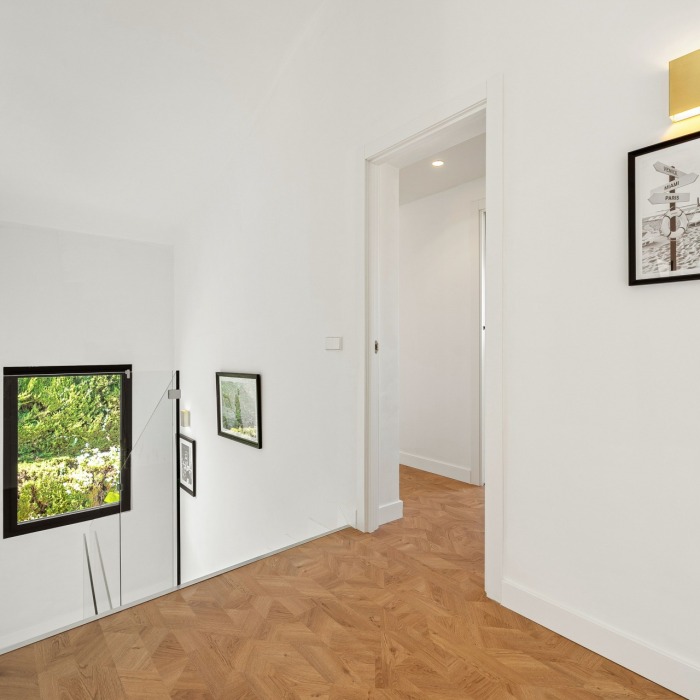 Renovated four-bedroom villa in the sought-after residential area of Nueva Andalucía | Image 28