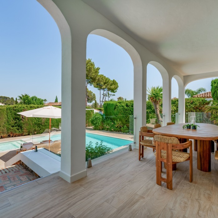 Renovated four-bedroom villa in the sought-after residential area of Nueva Andalucía | Image 31