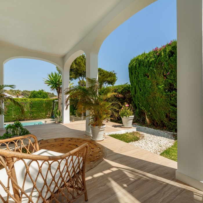 Renovated four-bedroom villa in the sought-after residential area of Nueva Andalucía | Image 40