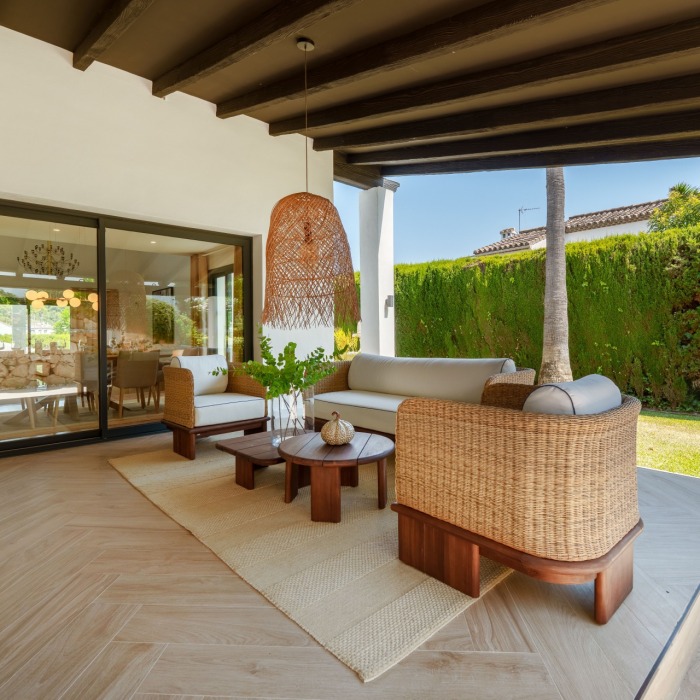 Renovated four-bedroom villa in the sought-after residential area of Nueva Andalucía | Image 45