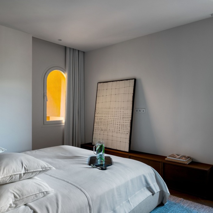 La Cerquilla Penthouse – un spectaculaire penthouse en duplex entièrement rénové offrant un cadre de vie luxueux dans l’une des communautés fermées les plus prestigieuses de Nueva Andalucía | Image 23