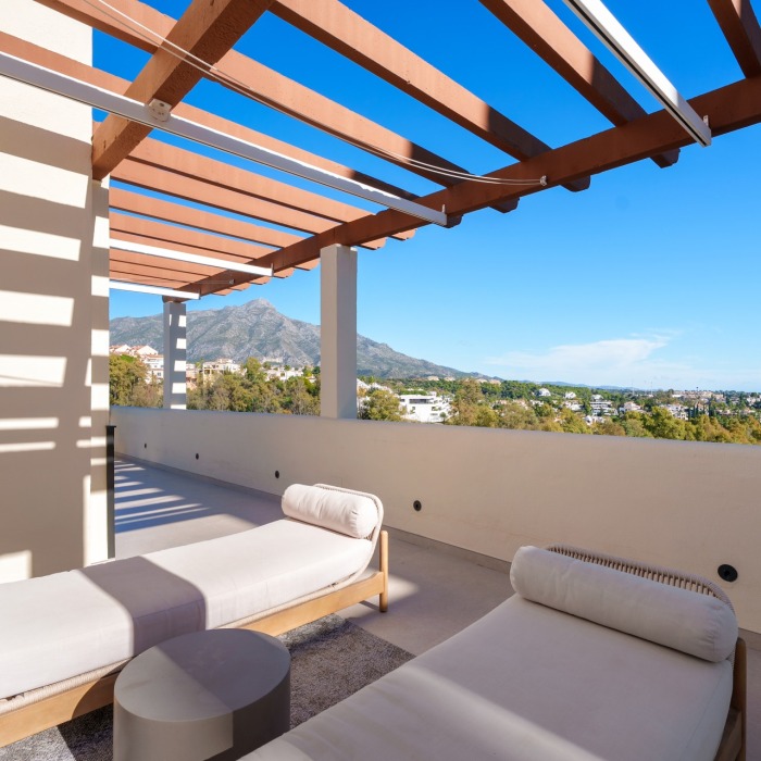 Duplex Penthouse in Los Belvederes, Nueva Andalucia | Image 7