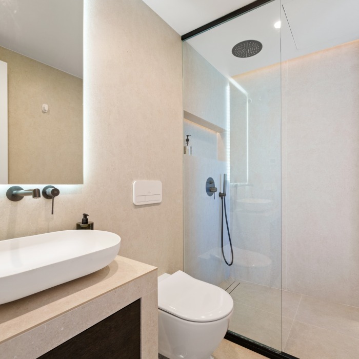 Duplex Penthouse in Los Belvederes, Nueva Andalucia | Image 26