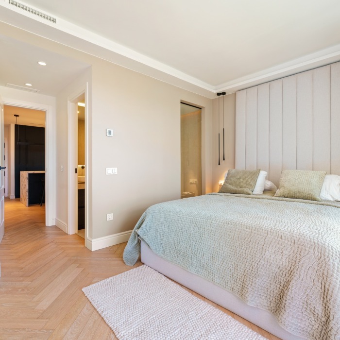 Duplex Penthouse in Los Belvederes, Nueva Andalucia | Image 27