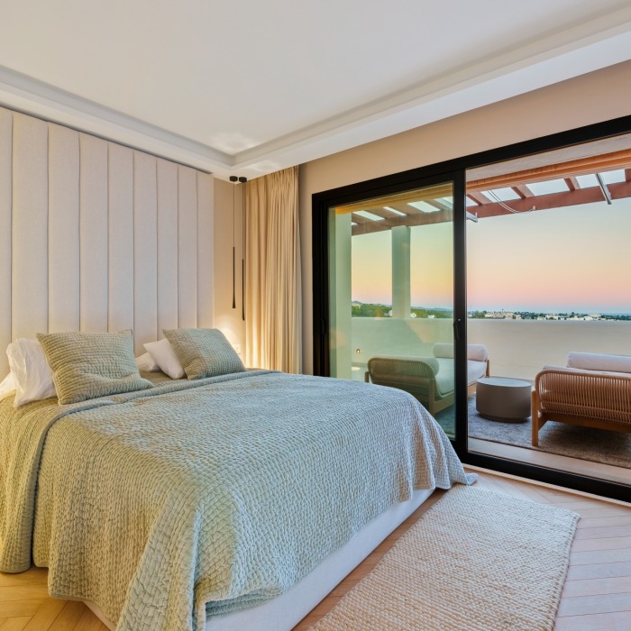 Duplex Penthouse in Los Belvederes, Nueva Andalucia | Image 33