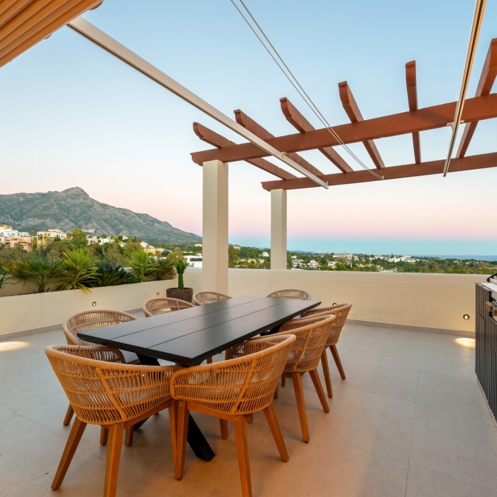 Duplex Penthouse in Los Belvederes, Nueva Andalucia | Image 35