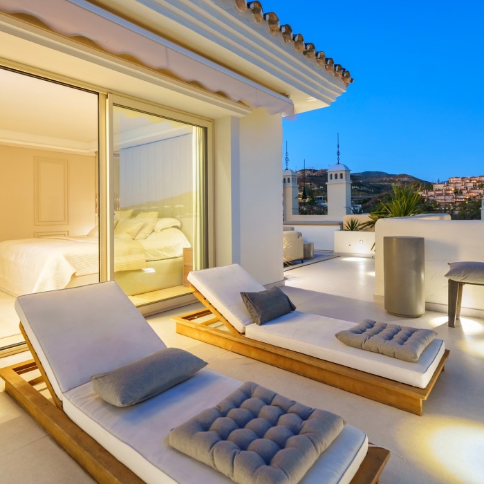Duplex Penthouse in Los Belvederes, Nueva Andalucia | Image 40