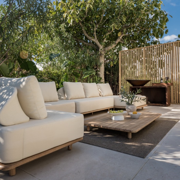 Villa pareada esquinera exclusiva en Altos de Puente Romano – Milla de Oro de Marbella | Image 12