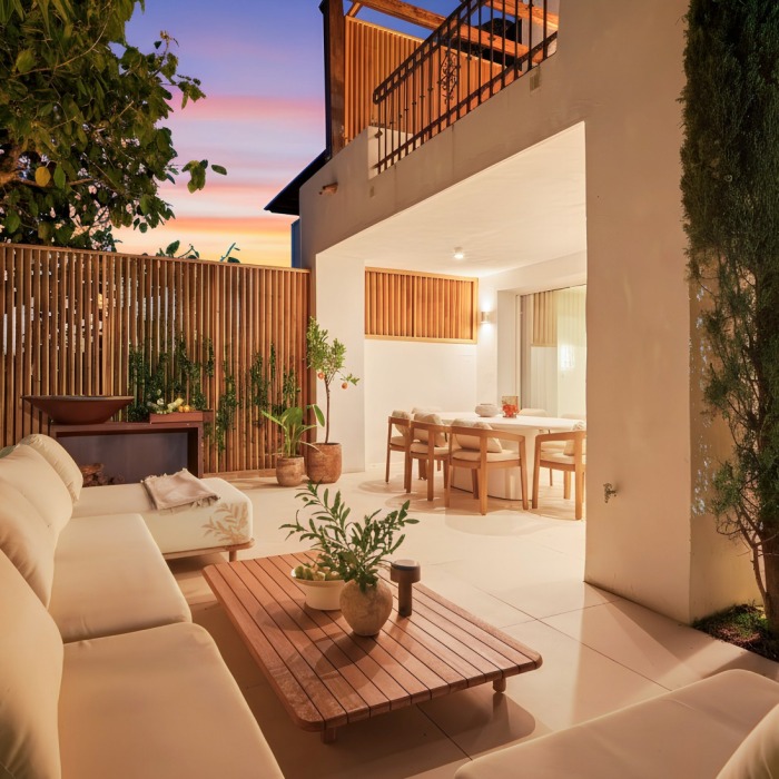 Villa pareada esquinera exclusiva en Altos de Puente Romano – Milla de Oro de Marbella | Image 22