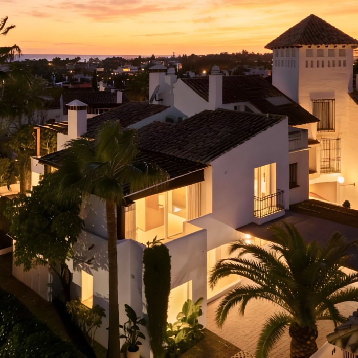 Villa pareada esquinera exclusiva en Altos de Puente Romano – Milla de Oro de Marbella | Image 26