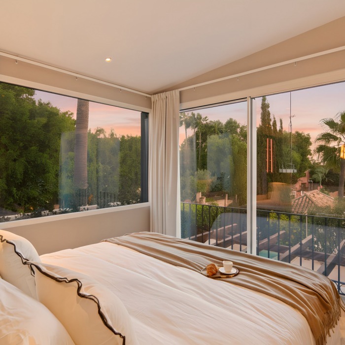 Villa pareada esquinera exclusiva en Altos de Puente Romano – Milla de Oro de Marbella | Image 27