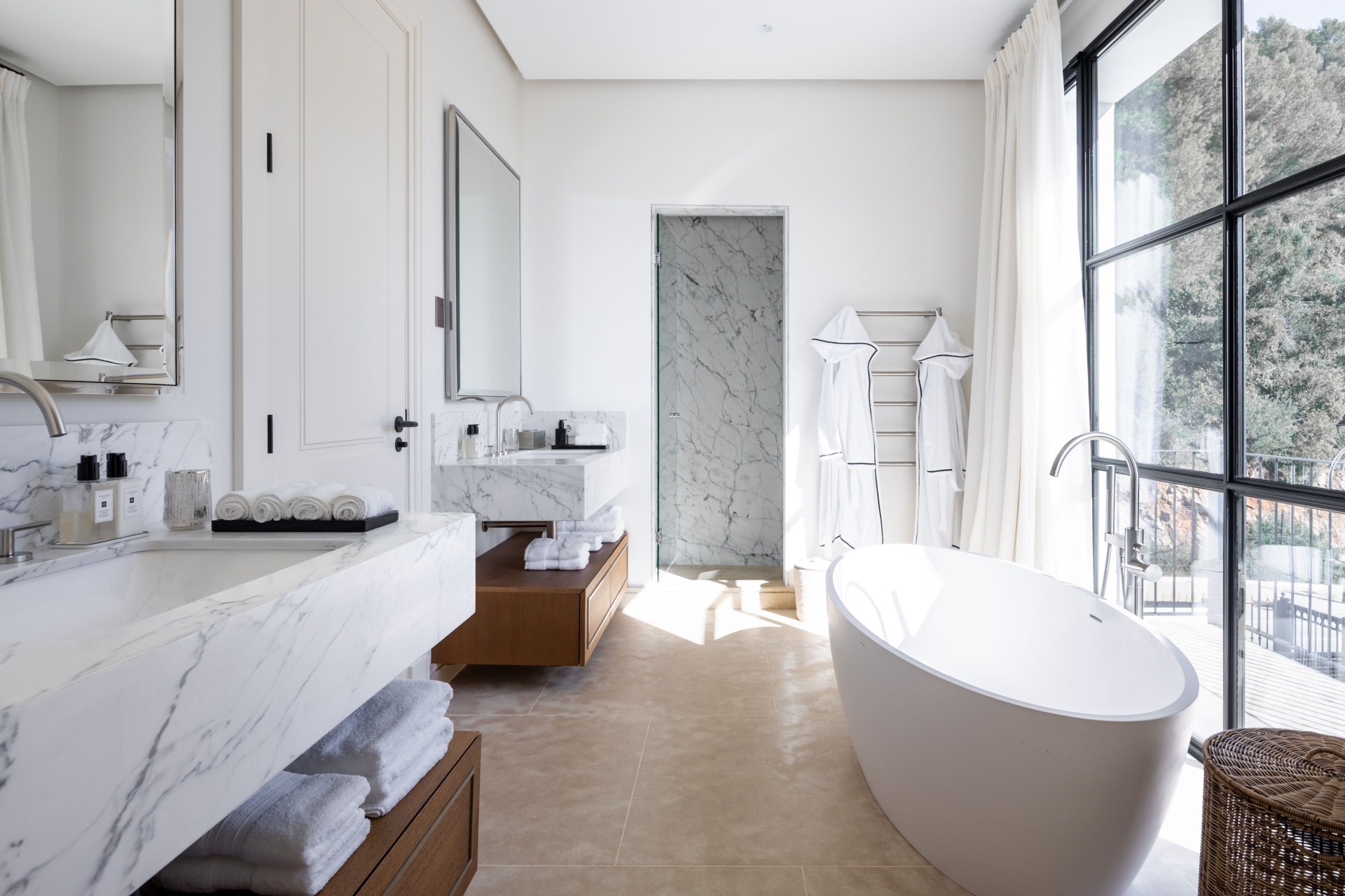 Casa Angélico, villa contemporánea situada en una comunidad cerrada con doble control de acceso en Cascada de Camoján | Image 12