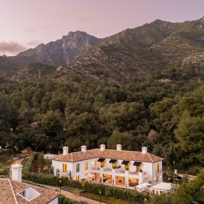 Casa Angélico, villa contemporánea situada en una comunidad cerrada con doble control de acceso en Cascada de Camoján | Image 13