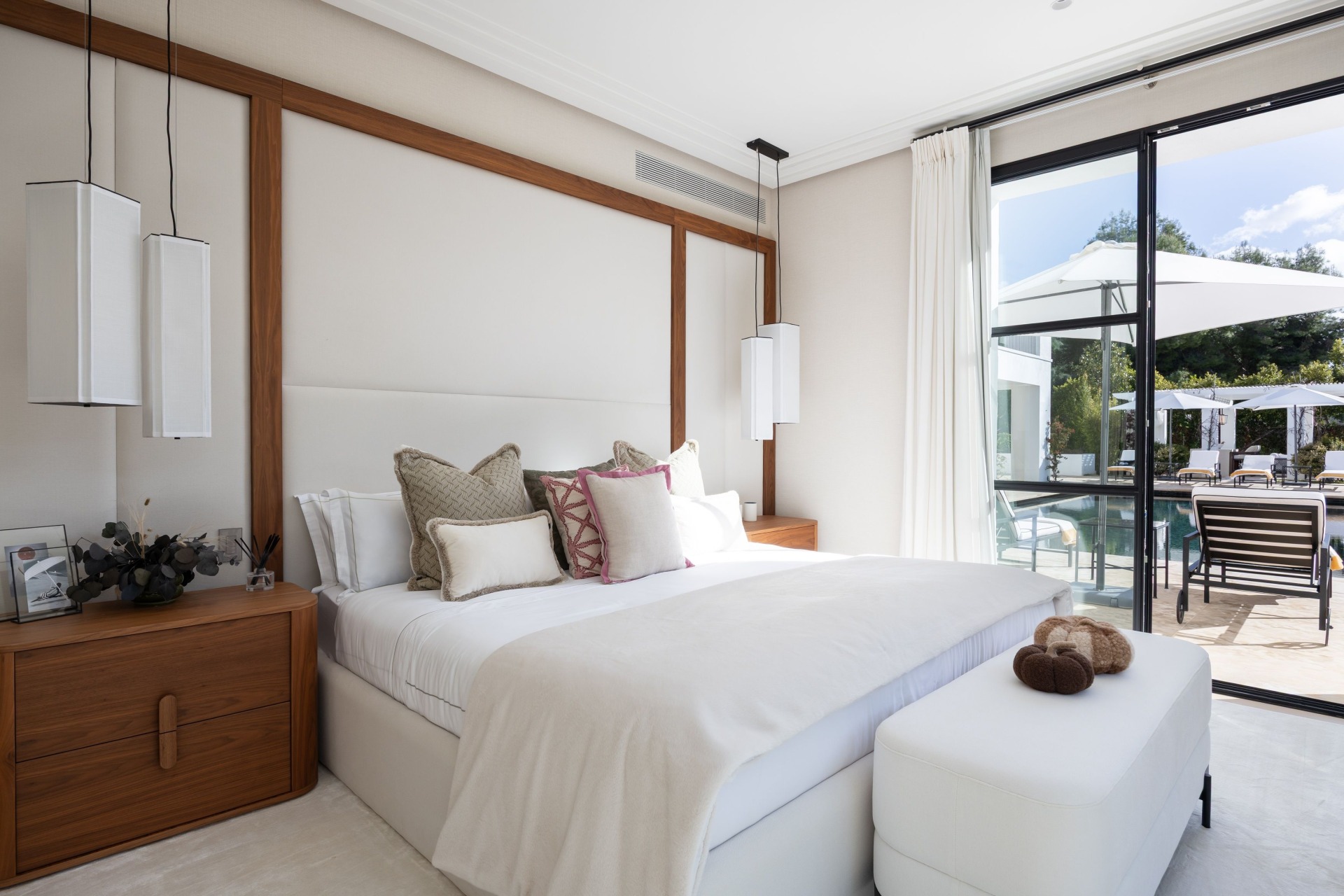 Casa Angélico, villa contemporánea situada en una comunidad cerrada con doble control de acceso en Cascada de Camoján | Image 24