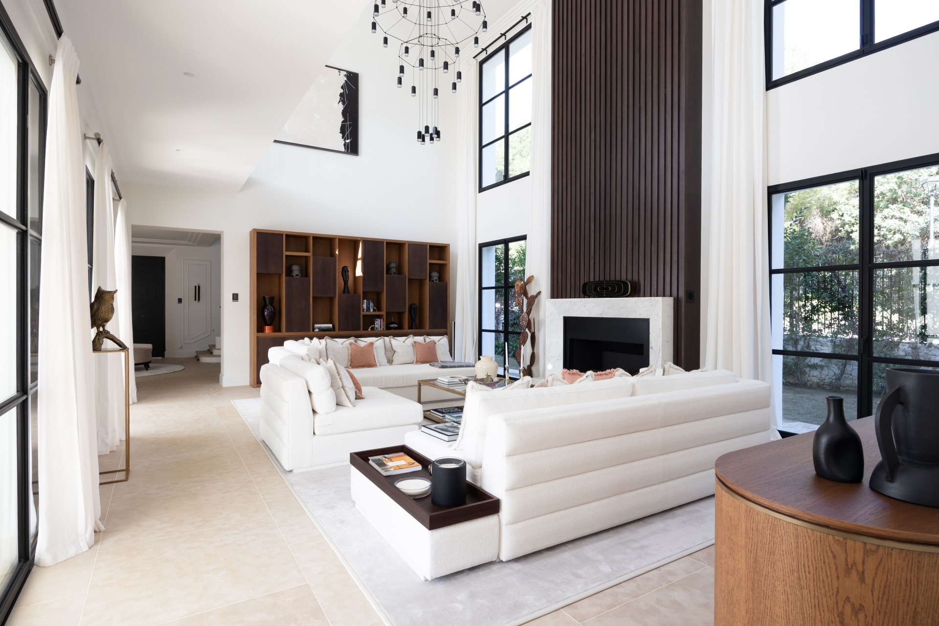 Casa Angélico, villa contemporánea situada en una comunidad cerrada con doble control de acceso en Cascada de Camoján | Image 27