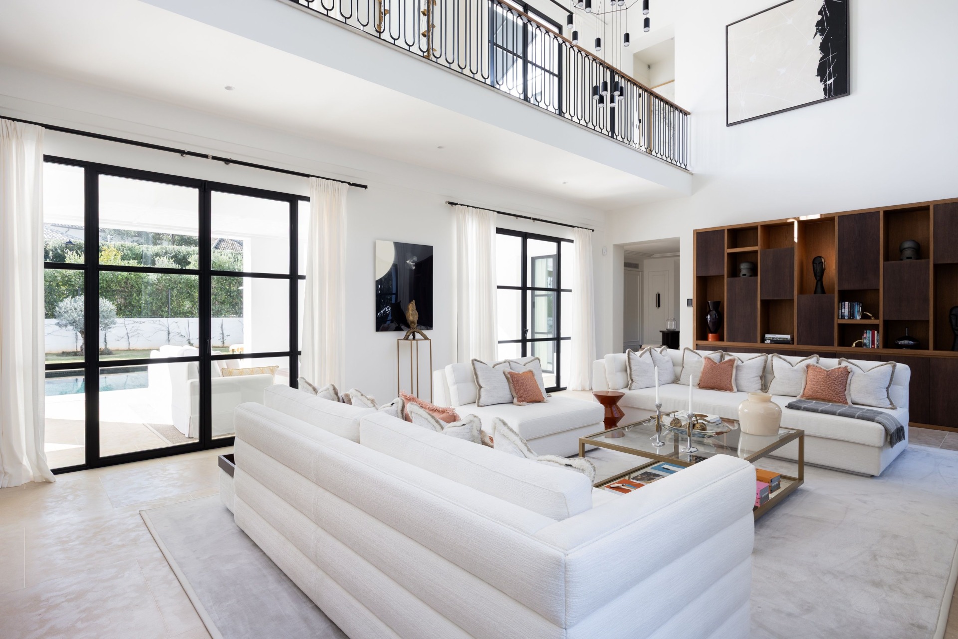 Casa Angélico, villa contemporánea situada en una comunidad cerrada con doble control de acceso en Cascada de Camoján | Image 28