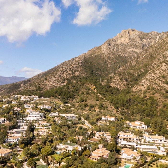 Casa Angélico, villa contemporánea situada en una comunidad cerrada con doble control de acceso en Cascada de Camoján | Image 31