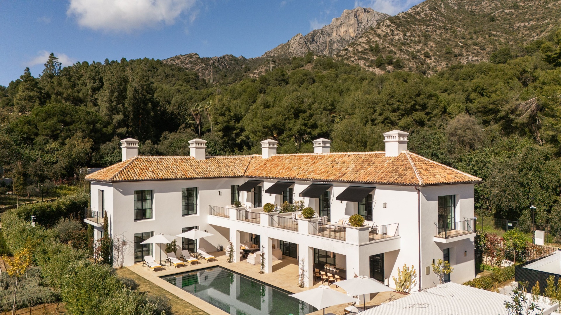 Casa Angélico, villa contemporánea situada en una comunidad cerrada con doble control de acceso en Cascada de Camoján | Image 32