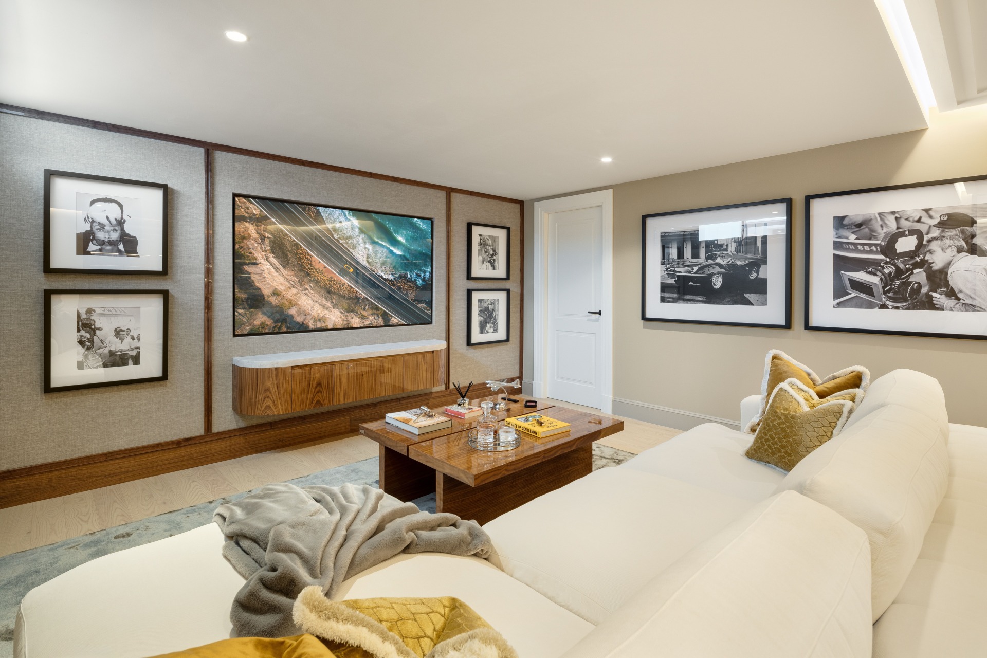 Casa Angélico, villa contemporánea situada en una comunidad cerrada con doble control de acceso en Cascada de Camoján | Image 37