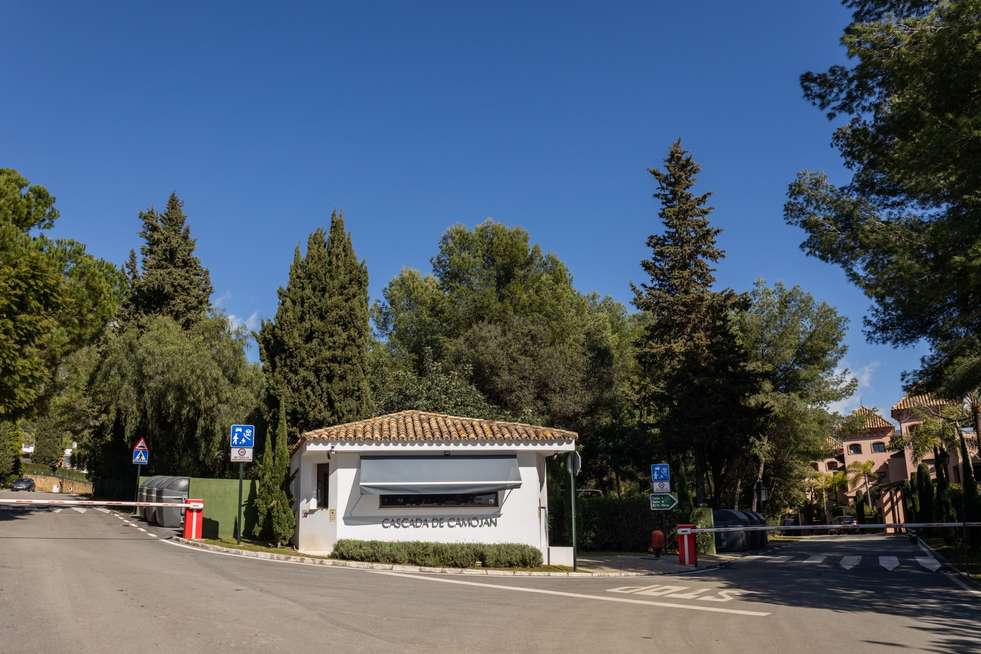 Casa Angélico, villa contemporánea situada en una comunidad cerrada con doble control de acceso en Cascada de Camoján | Image 60