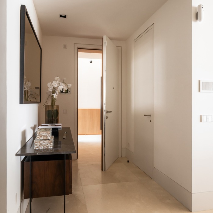 Stunning apartment In Grand View Marbella, Benahavis | Image 31