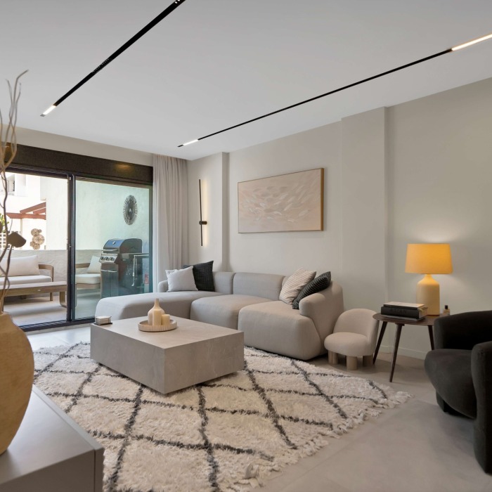 Elegant 3 Bedroom apartment in la Maestranza – Nueva Andalucia | Image 2
