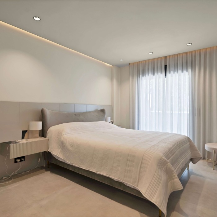 Elegant 3 Bedroom apartment in la Maestranza – Nueva Andalucia | Image 14