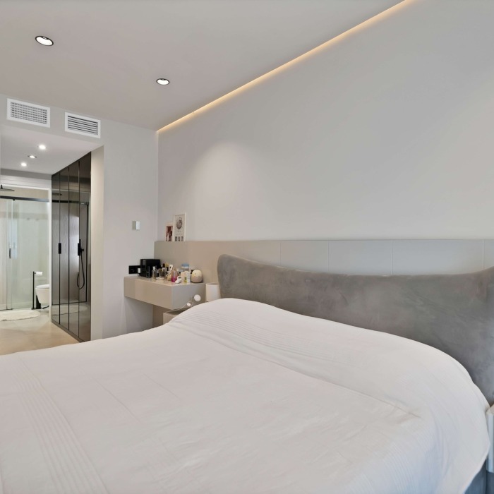 Elegant 3 Bedroom apartment in la Maestranza – Nueva Andalucia | Image 18