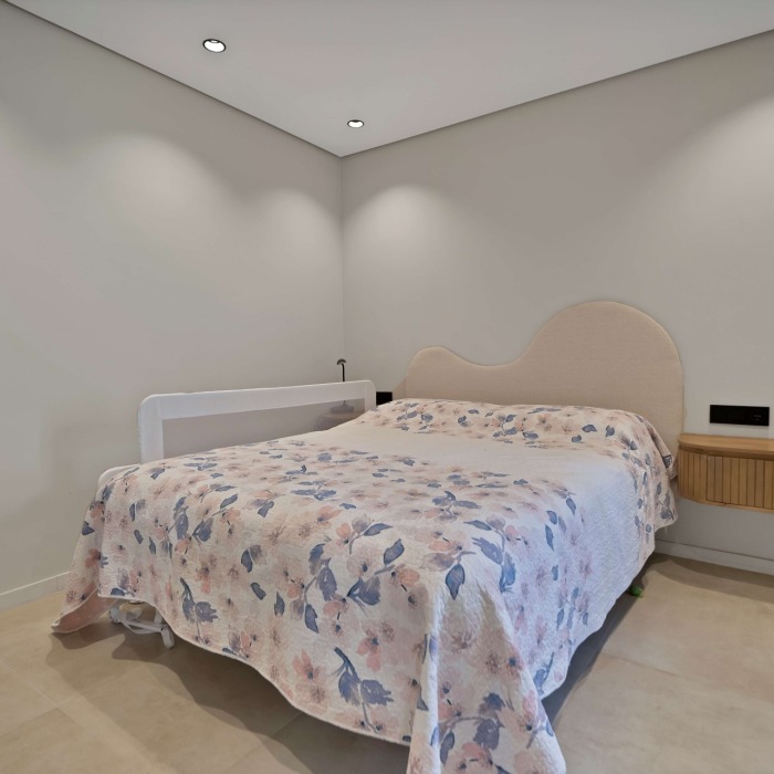 Elegant 3 Bedroom apartment in la Maestranza – Nueva Andalucia | Image 19
