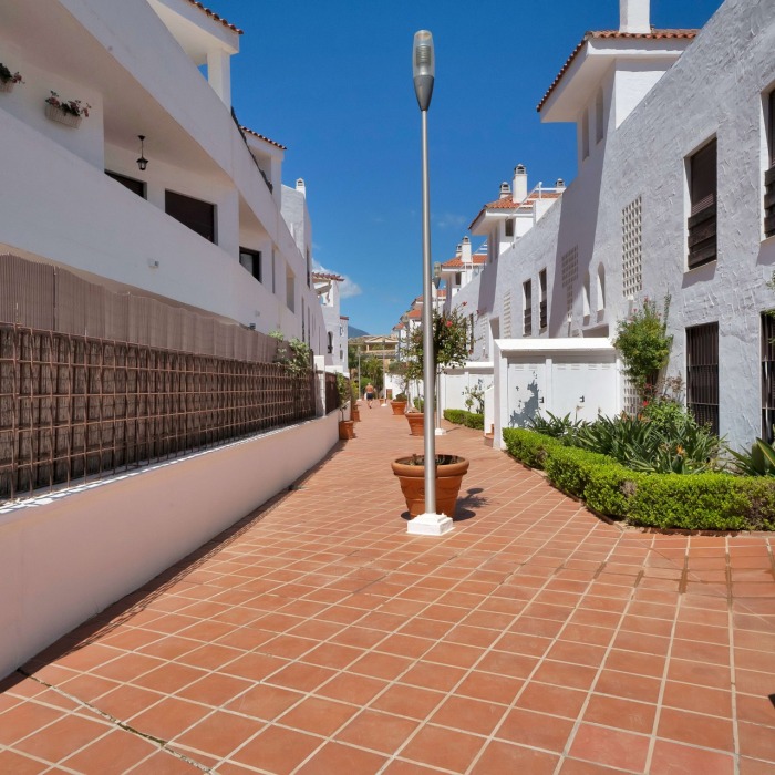 Elegant 3 Bedroom apartment in la Maestranza – Nueva Andalucia | Image 30