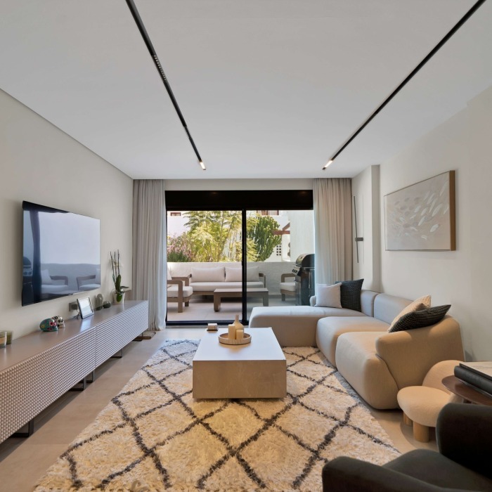 Elegant 3 Bedroom apartment in la Maestranza – Nueva Andalucia | Image 1