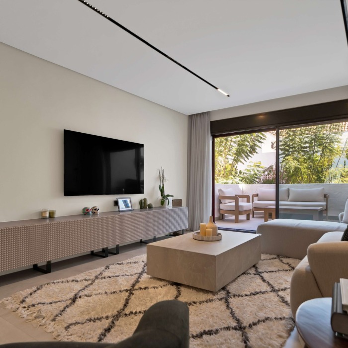 Elegant 3 Bedroom apartment in la Maestranza – Nueva Andalucia | Image 6