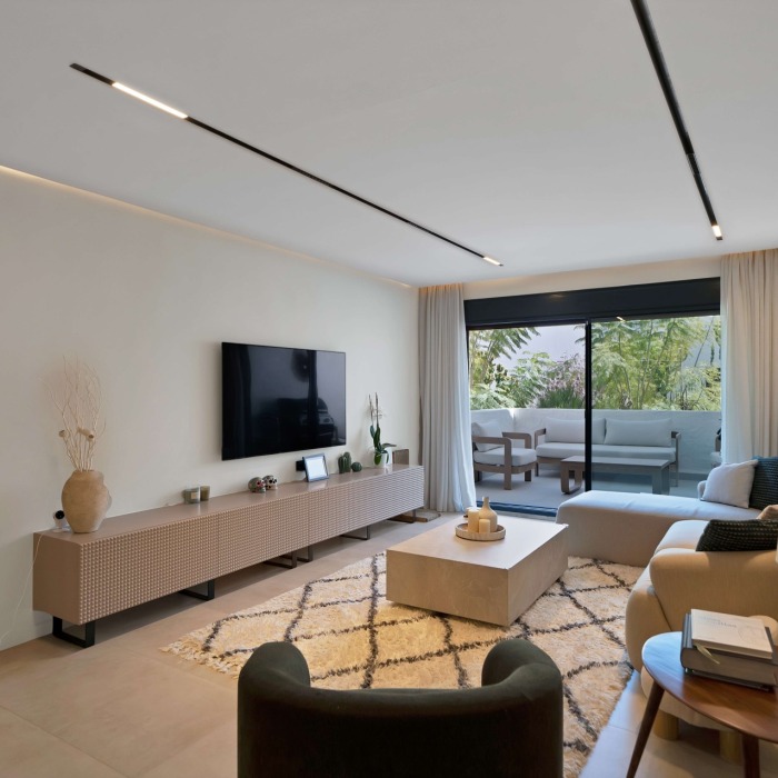 Elegant 3 Bedroom apartment in la Maestranza – Nueva Andalucia | Image 8