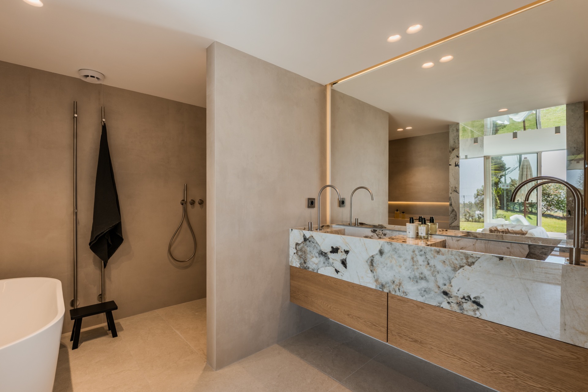 Casa Nyra – Un Appartement Raffiné au Cœur d’Aloha | Image 23