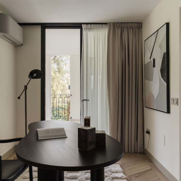 VILLA ELARA — VILLA REFORMADA EN UNA PRESTIGIOSA URBANIZACIÓN CERRADA EN EL CORAZÓN DE NUEVA ANDALUCÍA | Image 13