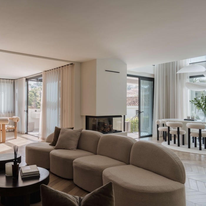 VILLA ELARA — VILLA REFORMADA EN UNA PRESTIGIOSA URBANIZACIÓN CERRADA EN EL CORAZÓN DE NUEVA ANDALUCÍA | Image 7
