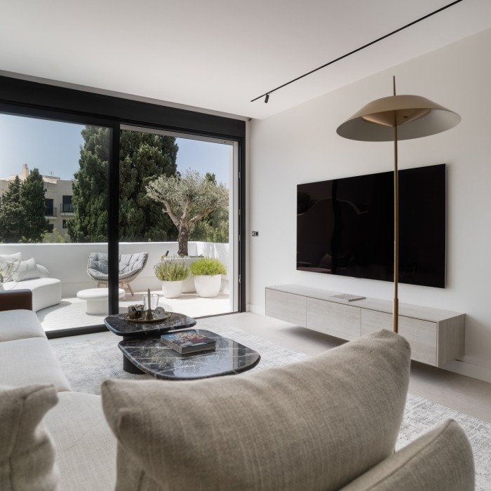 Penthouse duplex entièrement rénové à quelques pas de la plage et de Puerto Banús | Image 11