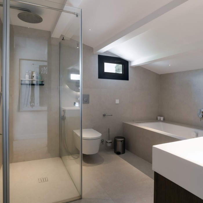Penthouse duplex entièrement rénové à quelques pas de la plage et de Puerto Banús | Image 20
