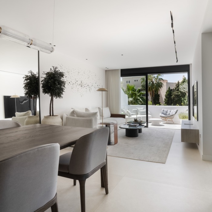 Penthouse duplex entièrement rénové à quelques pas de la plage et de Puerto Banús | Image 4