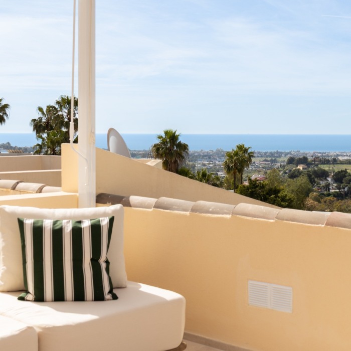 Espectacular casa adosada de 4 dormitorios ubicada en La Quinta Hills | Image 31