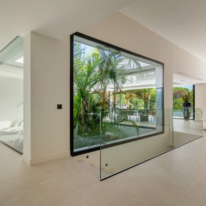 Las Chapas 5 – Villa contemporánea en Marbella Este-mcg1907 | Image 23